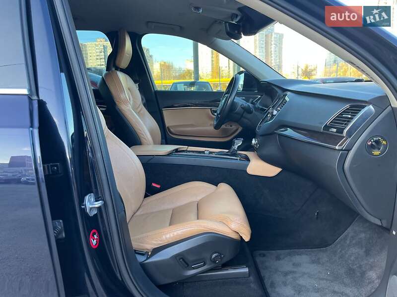 Внедорожник / Кроссовер Volvo XC90 2015 в Киеве фото 12 Внедорожник / Кроссовер Volvo XC90 2015 в Киеве