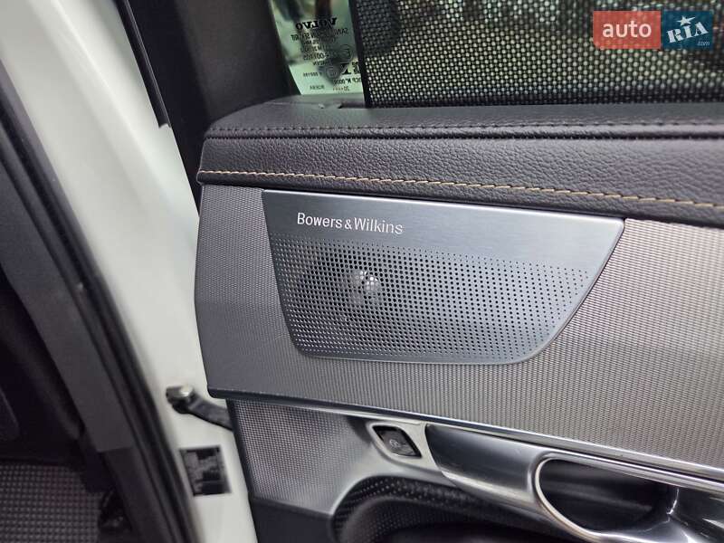 Внедорожник / Кроссовер Volvo XC90 2020 в Киеве