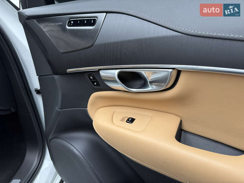 Внедорожник / Кроссовер Volvo XC90 2023 в Киеве