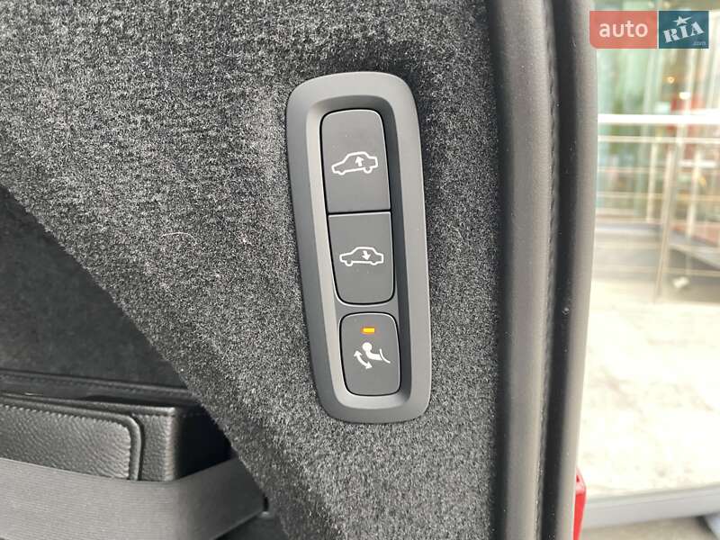 Внедорожник / Кроссовер Volvo XC90 2020 в Киеве