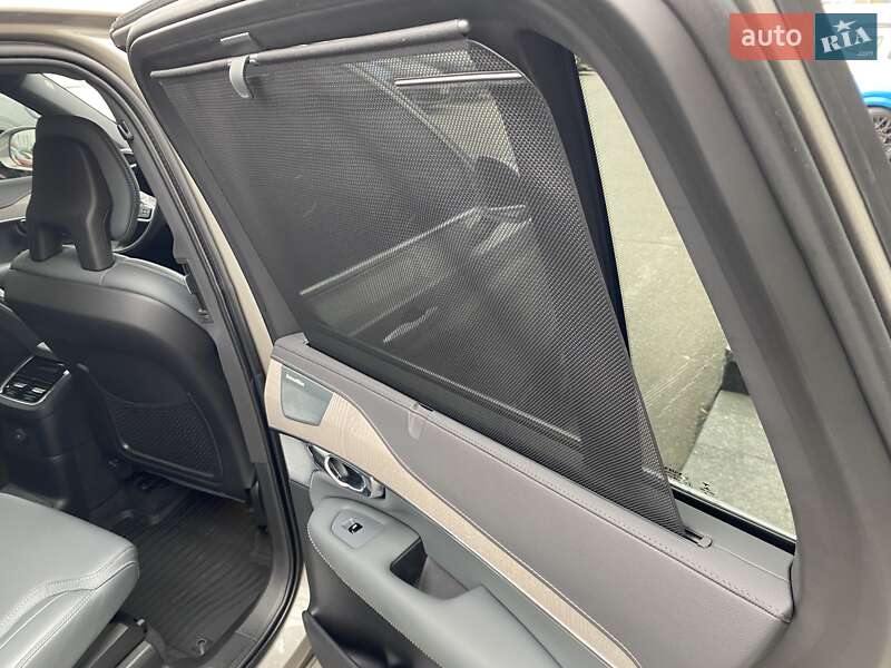 Внедорожник / Кроссовер Volvo XC90 2020 в Киеве