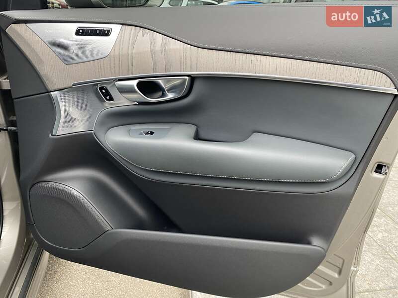 Внедорожник / Кроссовер Volvo XC90 2020 в Киеве