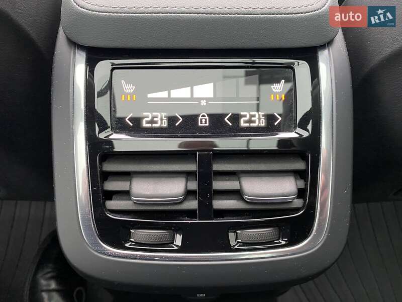 Внедорожник / Кроссовер Volvo XC90 2020 в Киеве