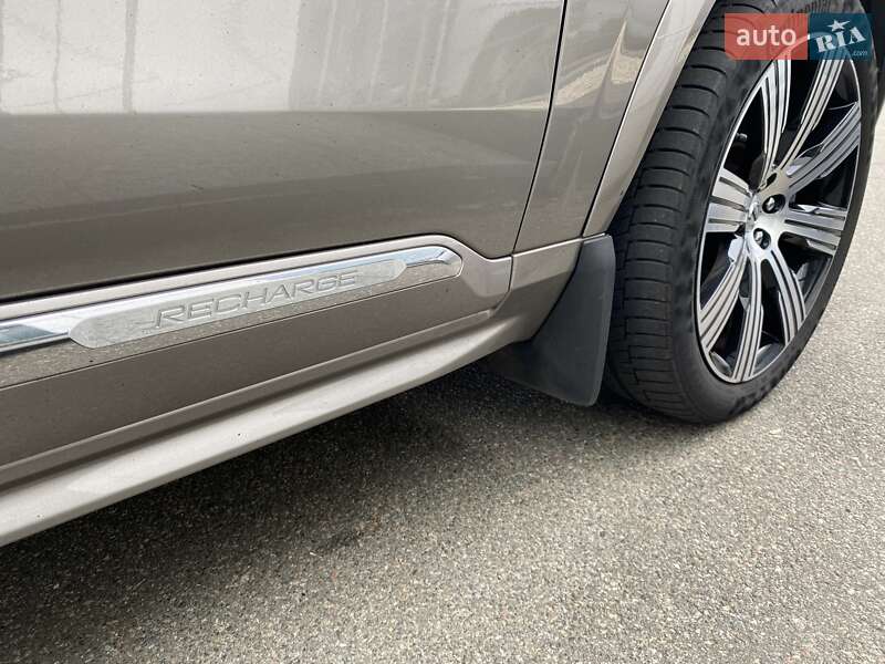 Внедорожник / Кроссовер Volvo XC90 2020 в Киеве