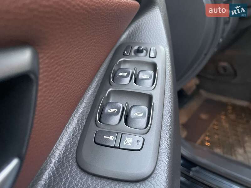 Внедорожник / Кроссовер Volvo XC90 2012 в Радивилове