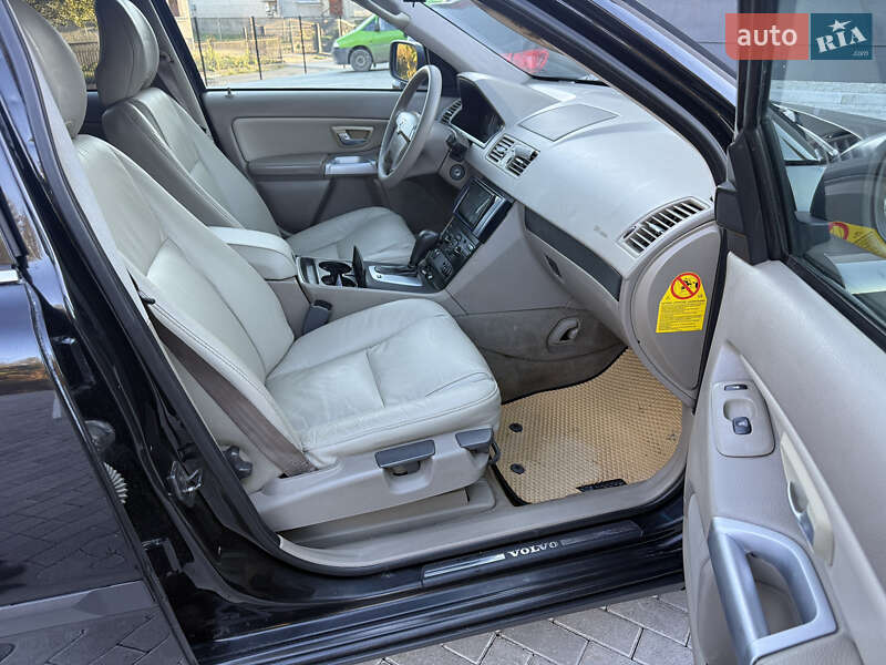 Внедорожник / Кроссовер Volvo XC90 2004 в Кременце