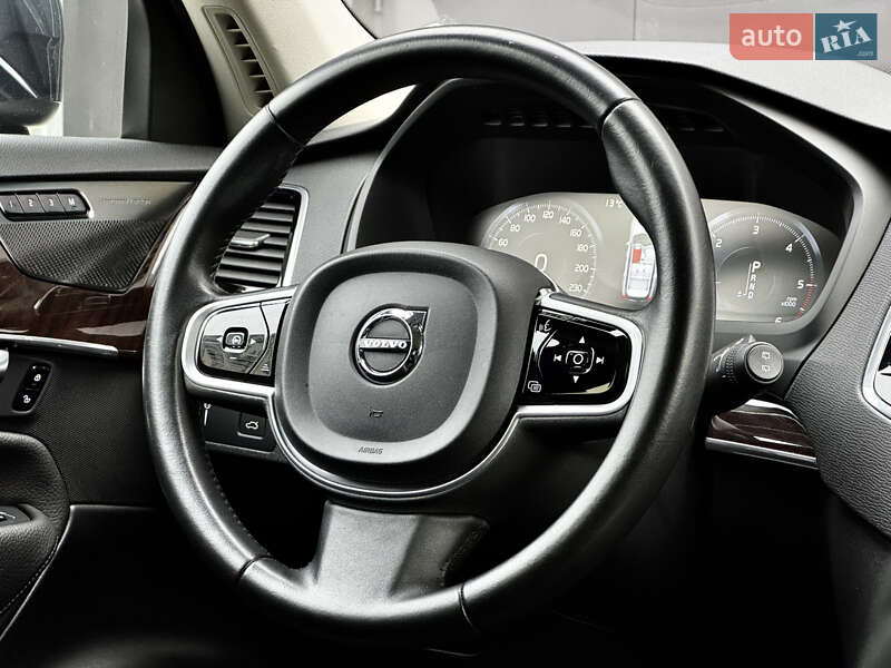 Позашляховик / Кросовер Volvo XC90 2018 в Києві