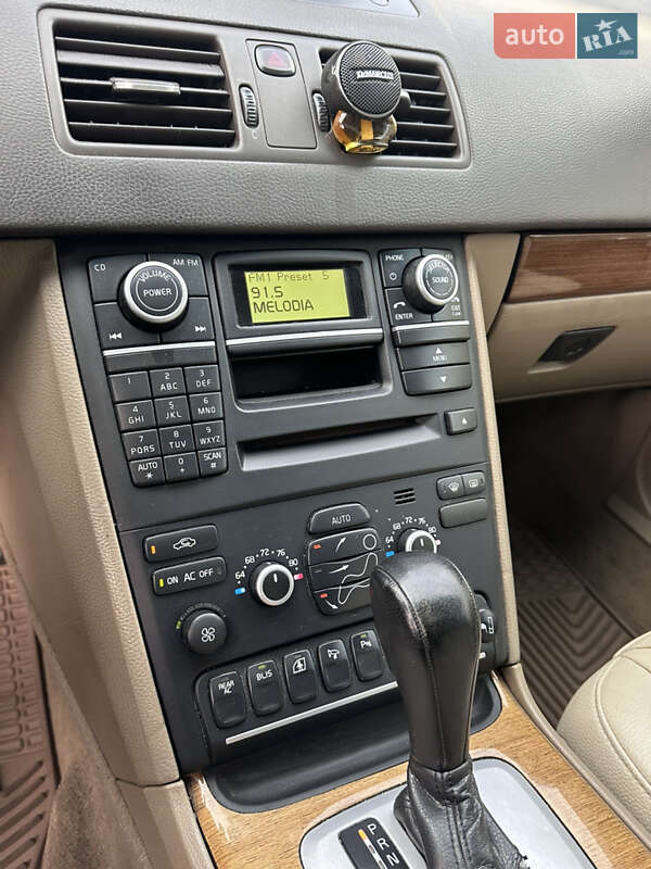 Внедорожник / Кроссовер Volvo XC90 2010 в Львове