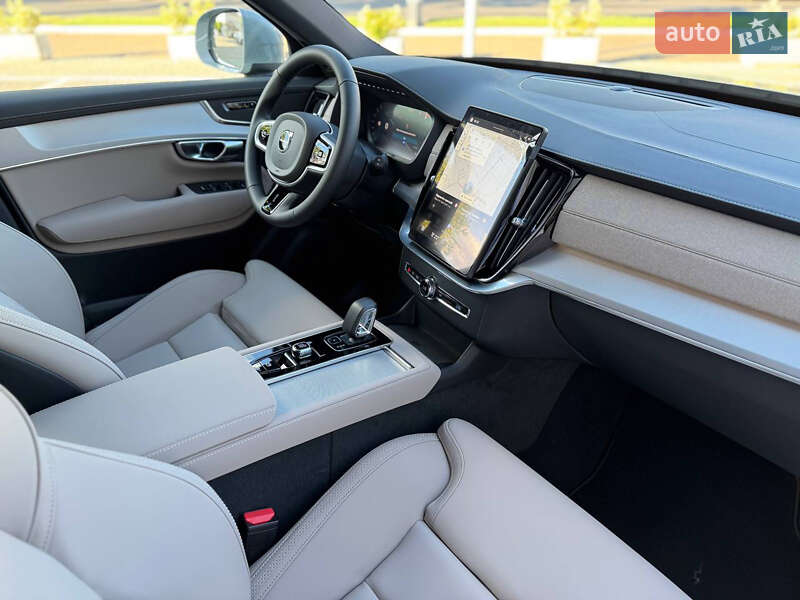 Внедорожник / Кроссовер Volvo XC90 2025 в Николаеве