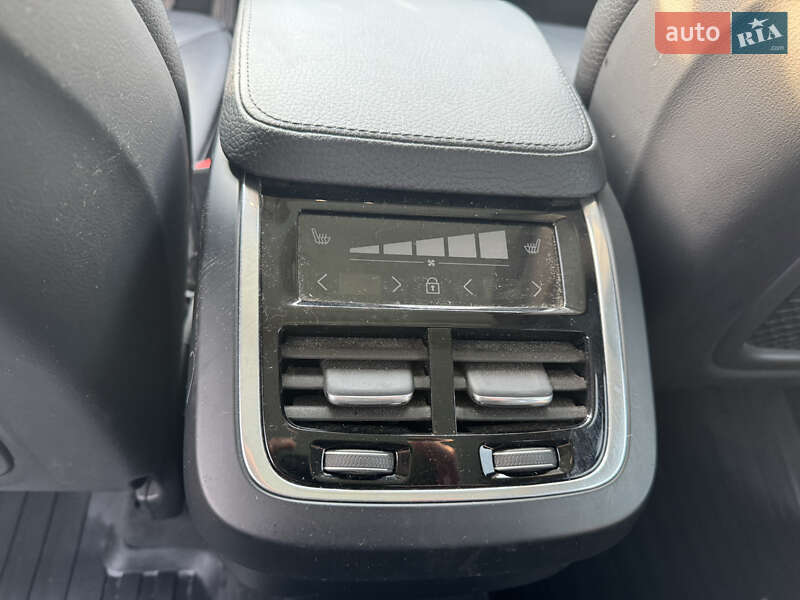 Позашляховик / Кросовер Volvo XC90 2019 в Рівному фото 36 Позашляховик / Кросовер Volvo XC90 2019 в Рівному