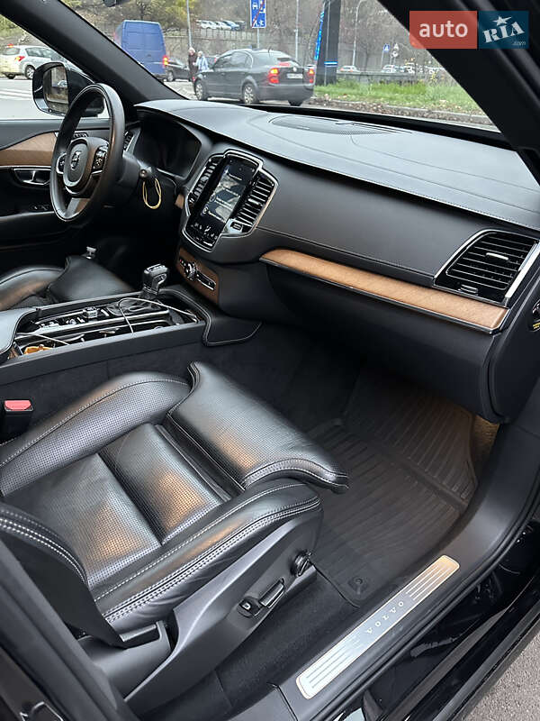 Позашляховик / Кросовер Volvo XC90 2018 в Києві фото 13 Позашляховик / Кросовер Volvo XC90 2018 в Києві