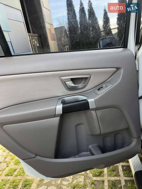 Позашляховик / Кросовер Volvo XC90 2008 в Житомирі фото 32 Позашляховик / Кросовер Volvo XC90 2008 в Житомирі