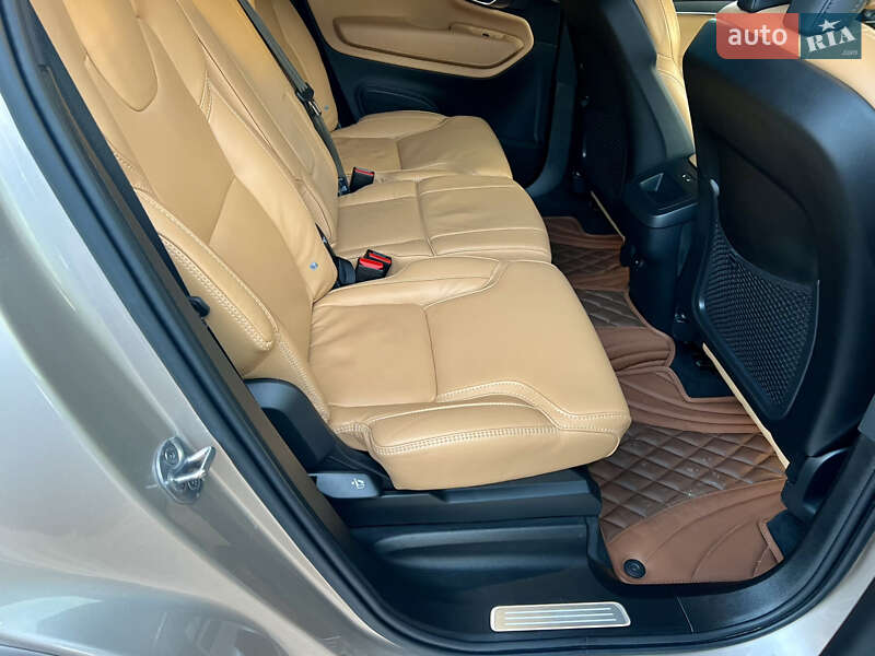 Позашляховик / Кросовер Volvo XC90 2023 в Києві фото 56 Позашляховик / Кросовер Volvo XC90 2023 в Києві