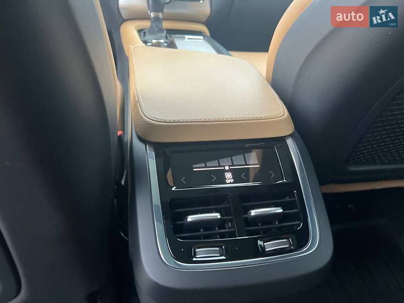 Внедорожник / Кроссовер Volvo XC90 2017 в Тернополе