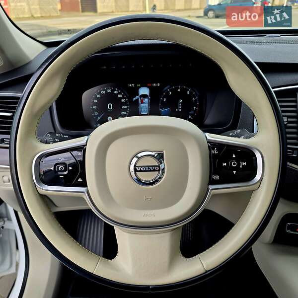 Внедорожник / Кроссовер Volvo XC90 2018 в Ивано-Франковске