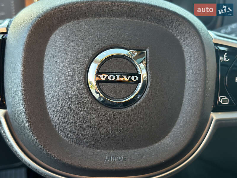 Внедорожник / Кроссовер Volvo XC90 2019 в Дрогобыче