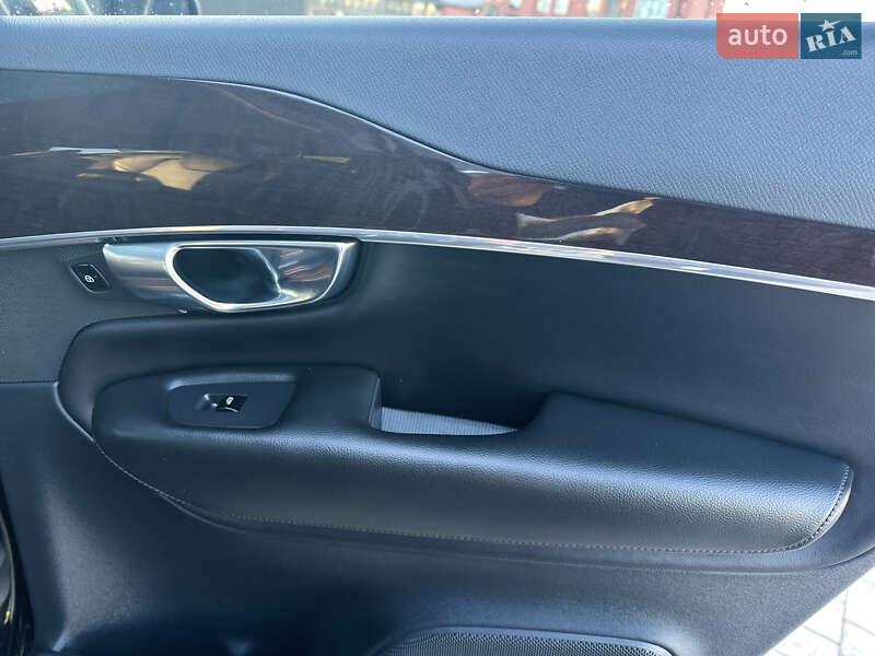 Внедорожник / Кроссовер Volvo XC90 2019 в Дрогобыче