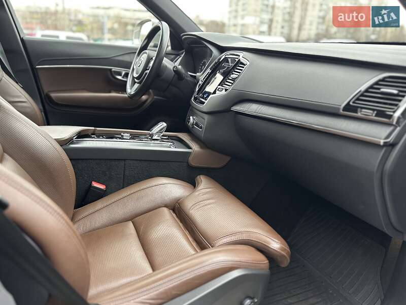 Внедорожник / Кроссовер Volvo XC90 2020 в Киеве