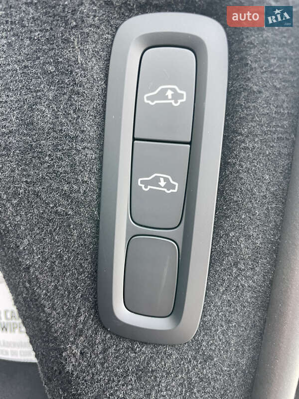 Внедорожник / Кроссовер Volvo XC90 2023 в Днепре