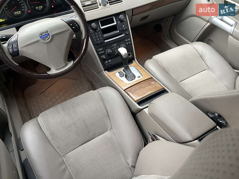 Внедорожник / Кроссовер Volvo XC90 2003 в Харькове