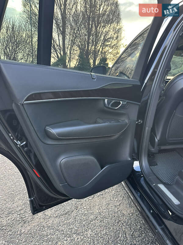 Внедорожник / Кроссовер Volvo XC90 2018 в Новомосковске