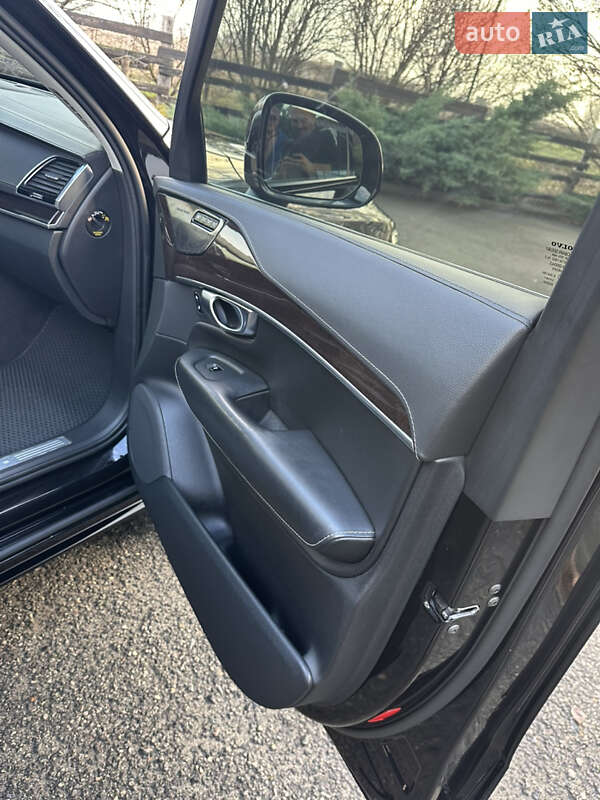 Внедорожник / Кроссовер Volvo XC90 2018 в Новомосковске