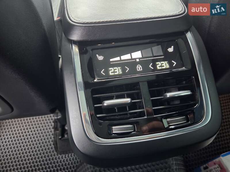 Внедорожник / Кроссовер Volvo XC90 2020 в Киеве фото 54 Внедорожник / Кроссовер Volvo XC90 2020 в Киеве