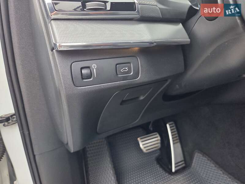 Внедорожник / Кроссовер Volvo XC90 2020 в Киеве фото 21 Внедорожник / Кроссовер Volvo XC90 2020 в Киеве