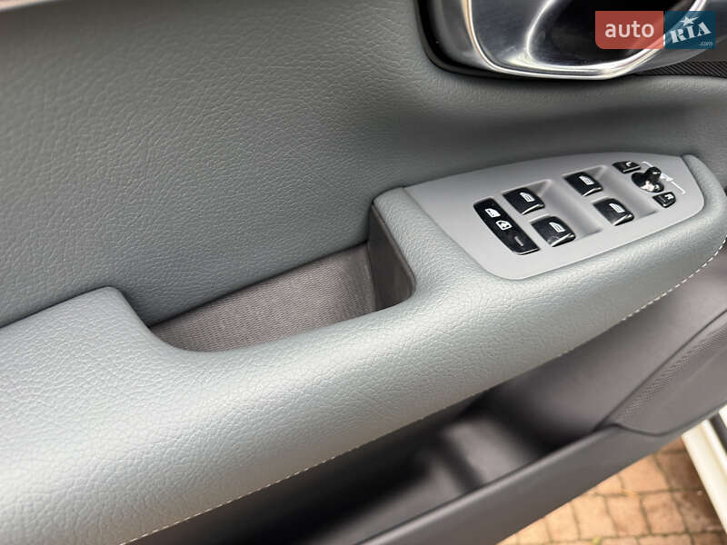 Внедорожник / Кроссовер Volvo XC90 2020 в Киеве фото 88 Внедорожник / Кроссовер Volvo XC90 2020 в Киеве