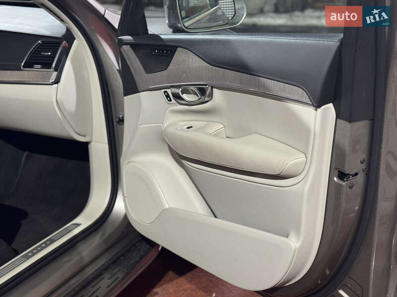 Внедорожник / Кроссовер Volvo XC90 2019 в Львове