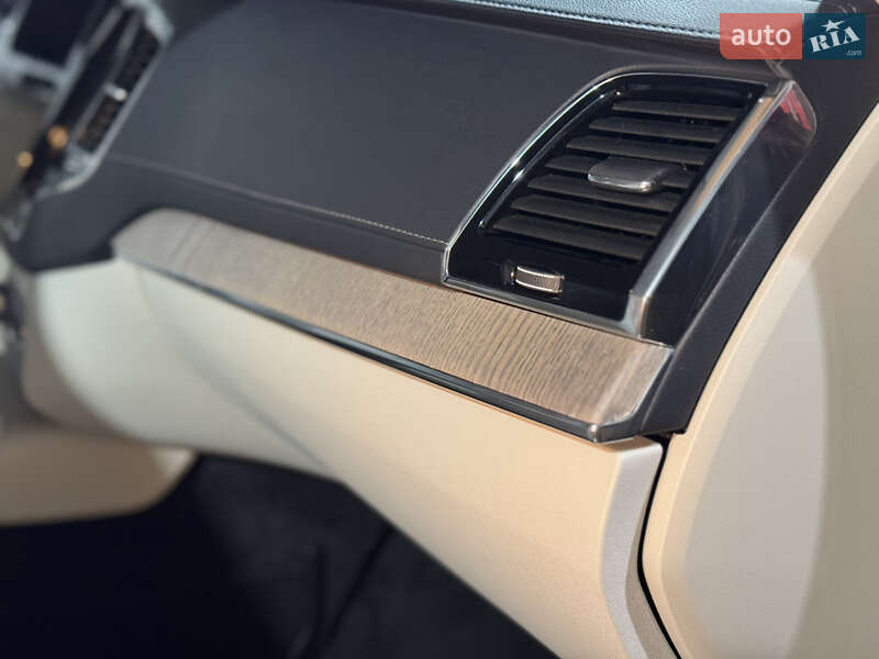 Внедорожник / Кроссовер Volvo XC90 2019 в Львове