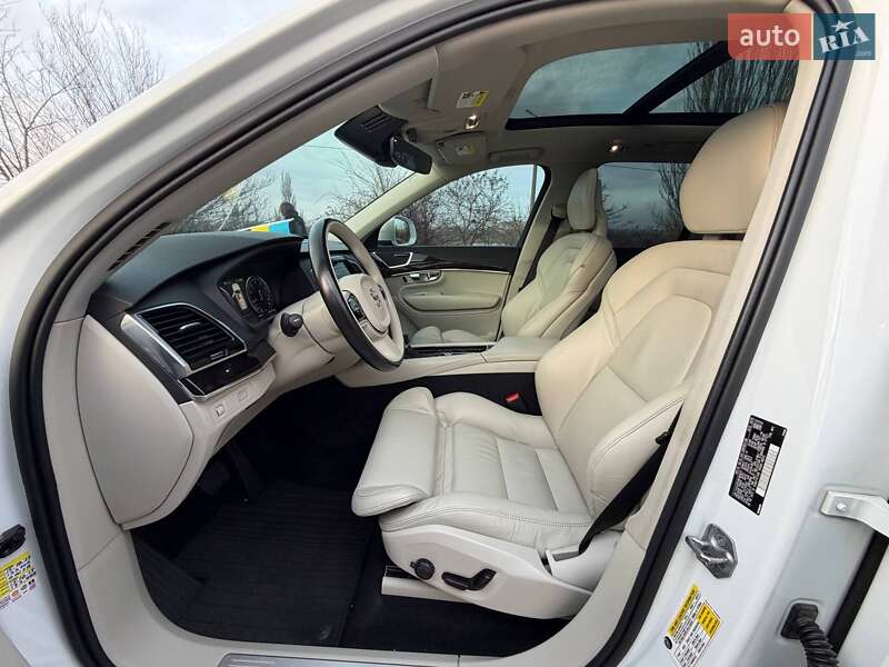 Внедорожник / Кроссовер Volvo XC90 2016 в Кривом Роге