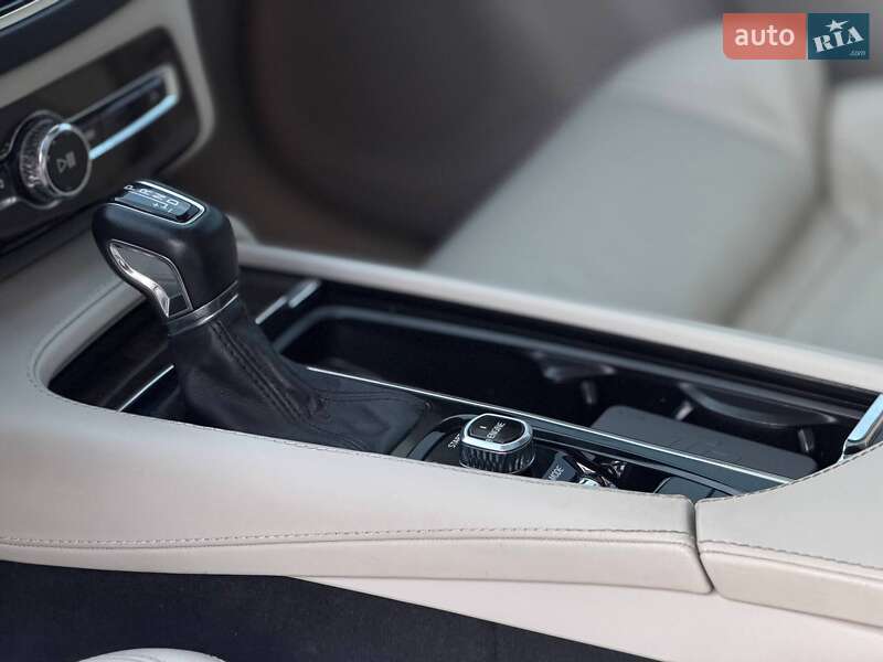 Внедорожник / Кроссовер Volvo XC90 2016 в Кривом Роге