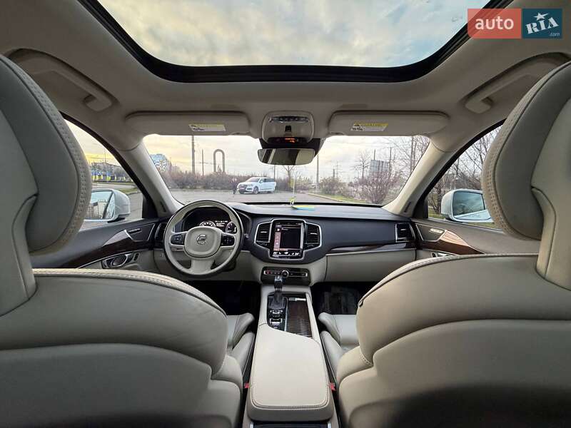 Внедорожник / Кроссовер Volvo XC90 2016 в Кривом Роге