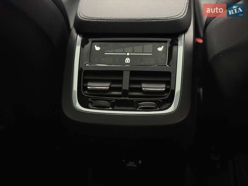 Позашляховик / Кросовер Volvo XC90 2015 в Рівному