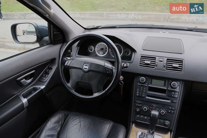 Позашляховик / Кросовер Volvo XC90 2010 в Києві