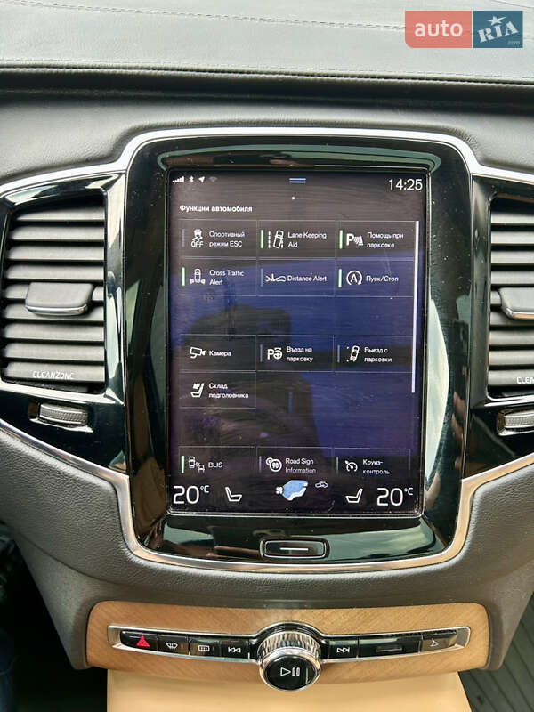 Позашляховик / Кросовер Volvo XC90 2015 в Києві