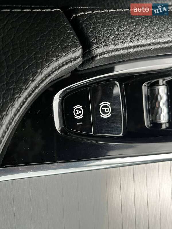 Позашляховик / Кросовер Volvo XC90 2016 в Києві фото 37 Позашляховик / Кросовер Volvo XC90 2016 в Києві
