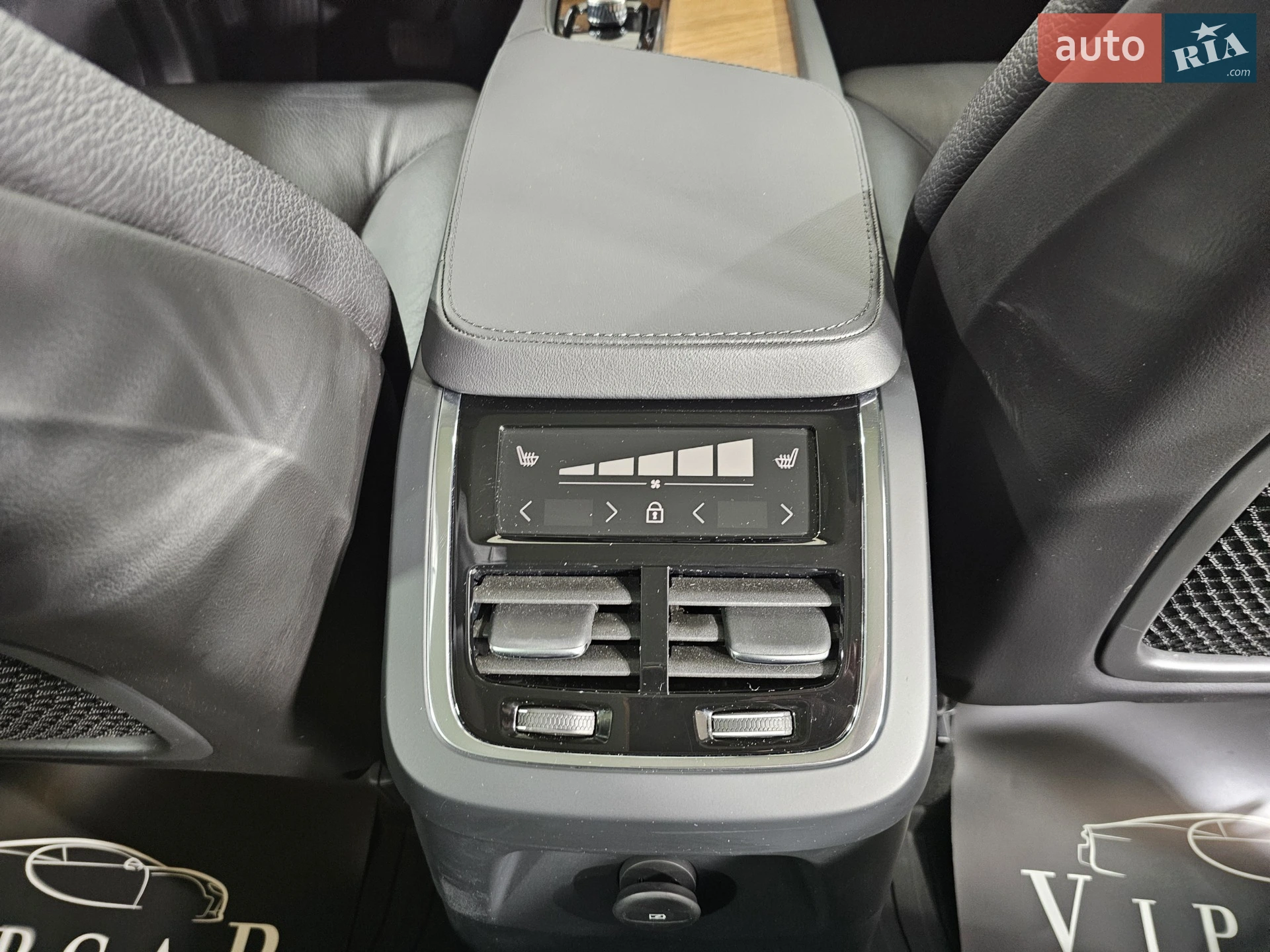 2022 Volvo XC90 - мініатюра 18