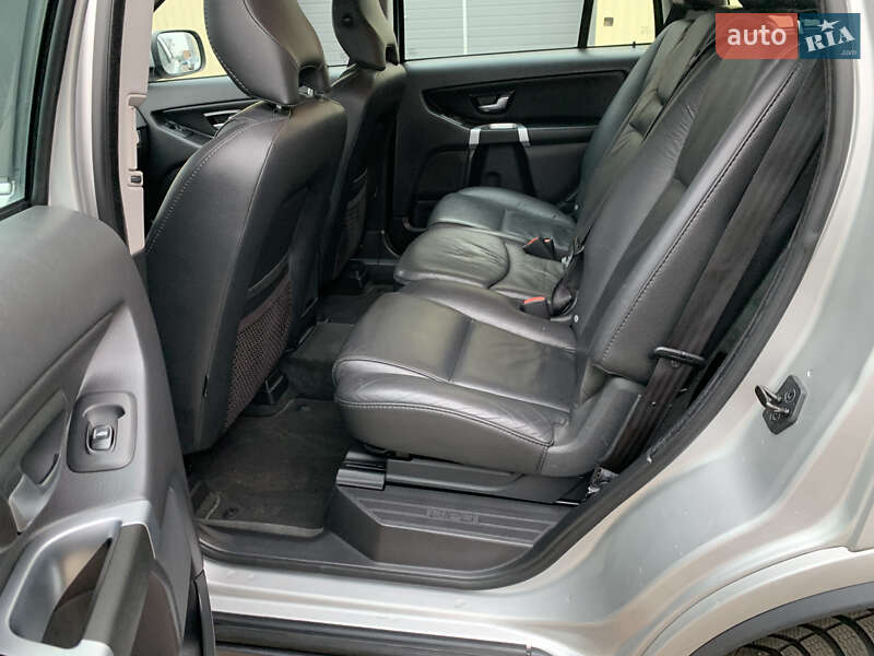 Внедорожник / Кроссовер Volvo XC90 2011 в Ровно