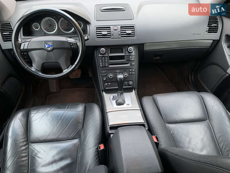 Внедорожник / Кроссовер Volvo XC90 2011 в Ровно