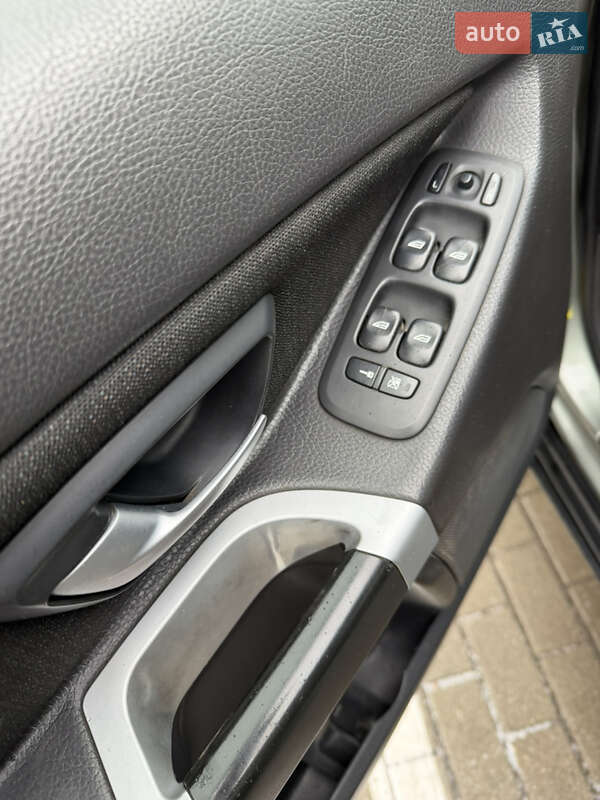 Позашляховик / Кросовер Volvo XC90 2006 в Нововолинську