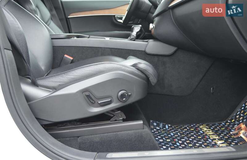 Внедорожник / Кроссовер Volvo XC90 2015 в Одессе фото 39 Внедорожник / Кроссовер Volvo XC90 2015 в Одессе