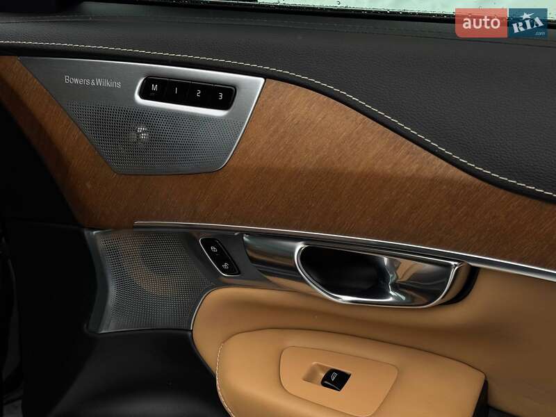 Внедорожник / Кроссовер Volvo XC90 2018 в Ровно