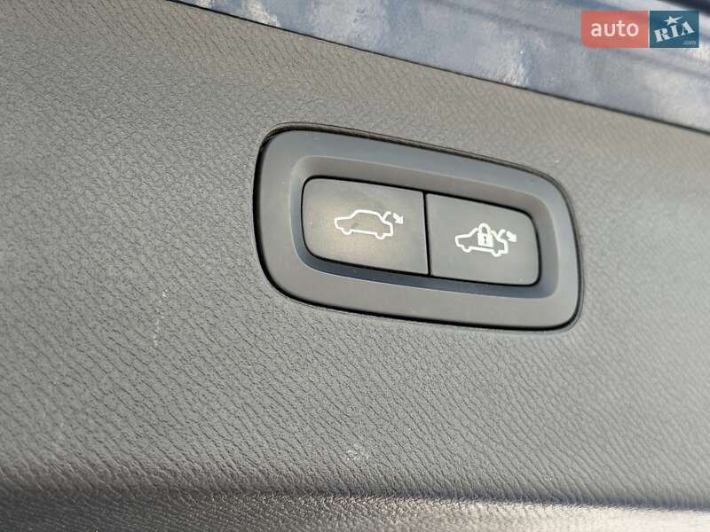 Внедорожник / Кроссовер Volvo XC90 2022 в Киеве