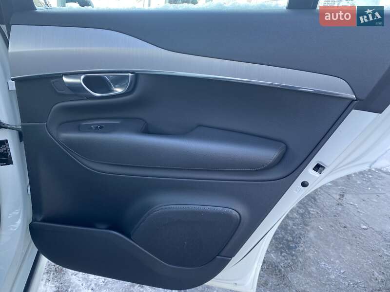 Внедорожник / Кроссовер Volvo XC90 2020 в Киеве фото 13 Внедорожник / Кроссовер Volvo XC90 2020 в Киеве