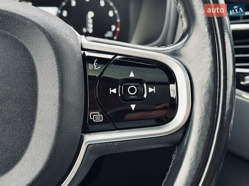 Внедорожник / Кроссовер Volvo XC90 2018 в Кременчуге