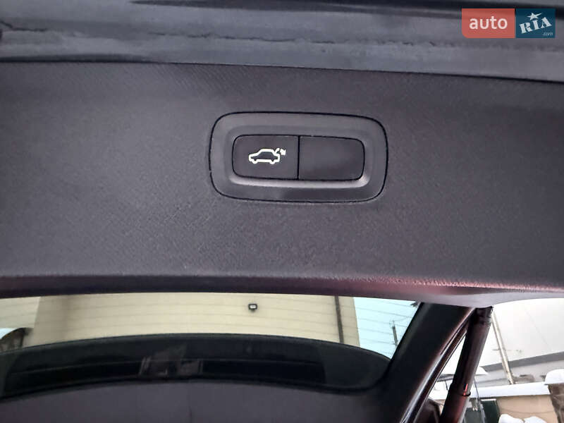 Внедорожник / Кроссовер Volvo XC90 2017 в Ивано-Франковске