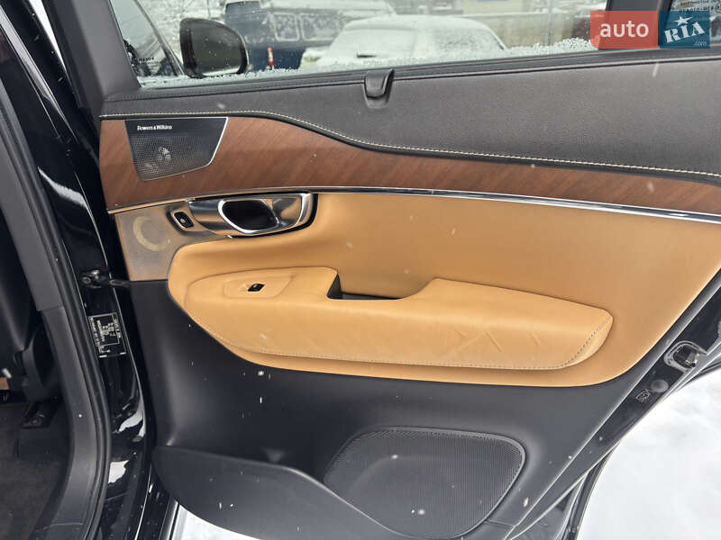 Внедорожник / Кроссовер Volvo XC90 2017 в Киеве