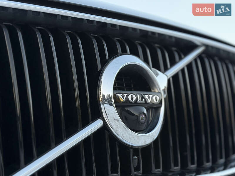 Внедорожник / Кроссовер Volvo XC90 2017 в Староконстантинове